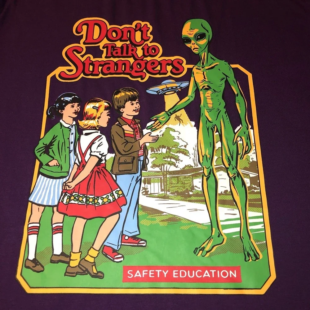 Romwe Don't Talk To Strangers Purple Unisex‎ T-Shirt Size Large Alien Safety Ed